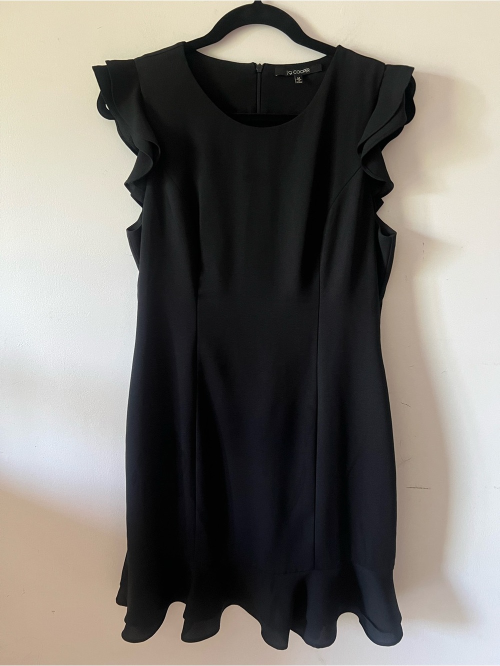 19 Cooper Black Ruffle Sleeve Flutter Hem Sheath Dress Size M